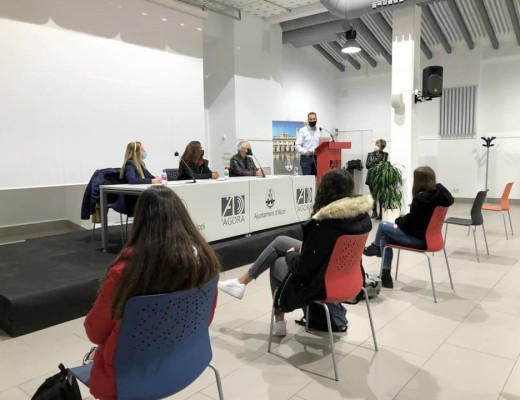 “Mirant cap al futur amb perspectiva de gènere: La importància dels referents”